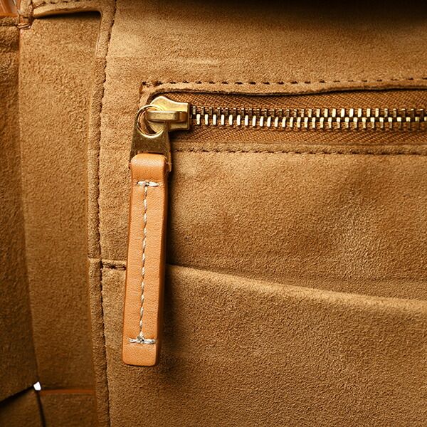 Bottega Veneta Handbag Arco Medium Brown — view 9