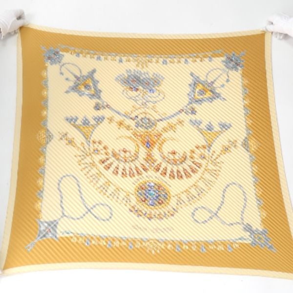 Hermes Pleated Carre Scarf Papules Des Sables Desert Accessories — view 3