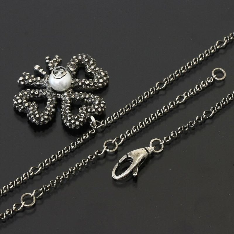 Gucci Clover Faux Pearl Design Necklace Pendant — view 6