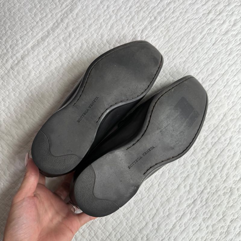 Bottega Veneta Intrecciato Leather Loafer 36 1 2 Black — view 9