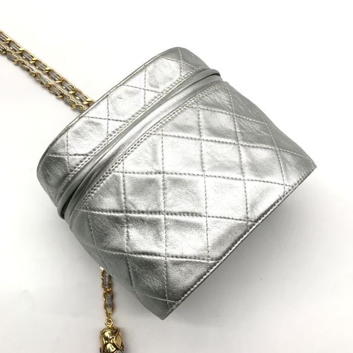 Chanel CC Logo Quilted Chain Shoulder Bag with Fringe Vanity Silver Leather — view 2